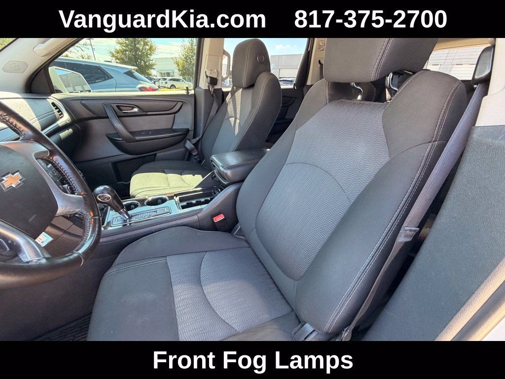 Used 2017 Chevrolet Traverse LT w/ Style and Technology Package FWD image 13