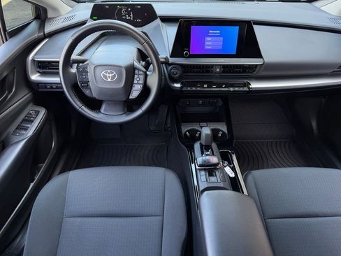 Used 2023 Toyota Prius LE image 10
