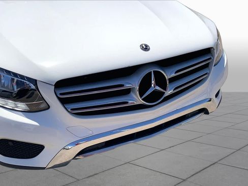 Used 2018 Mercedes-Benz GLC 300 4MATIC image 29