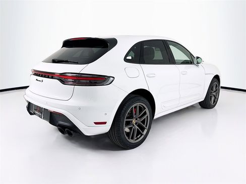 Used 2022 Porsche Macan S image 9