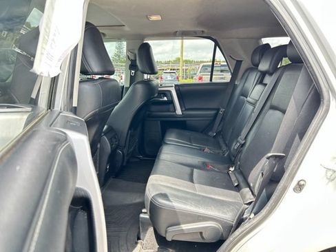 Used 2015 Toyota 4Runner Limited AWD/4WD image 17