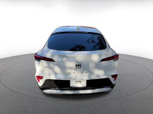 Used 2025 Buick Envista Sport Touring image 12