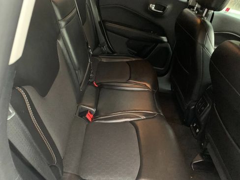 Used 2018 Jeep Compass Latitude w/ Popular Equipment Group AWD/4WD image 14