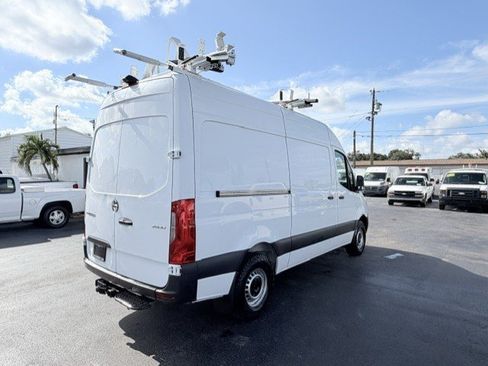 Used 2019 Freightliner Sprinter 2500 RWD image 5