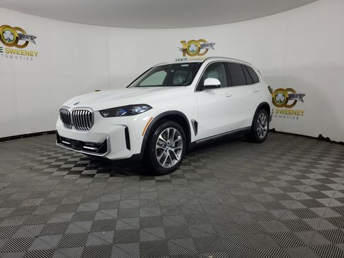 New 2026 BMW X5 xDrive40i w/ Climate Comfort Package image 3