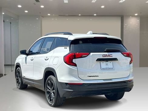 Used 2021 GMC Terrain SLE w/ Driver Convenience Package FWD image 3