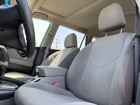 Used 2012 Toyota RAV4 4WD w/ Upgrade Value Pkg image 9