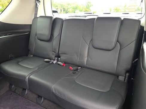 Used 2019 Nissan Armada Platinum RWD image 11