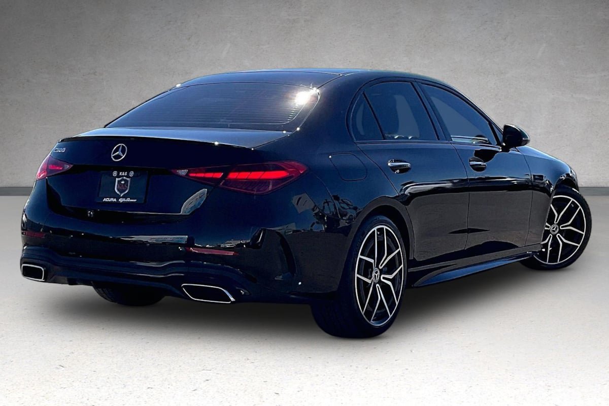 Used 2025 Mercedes-Benz C 300 Sedan image 34