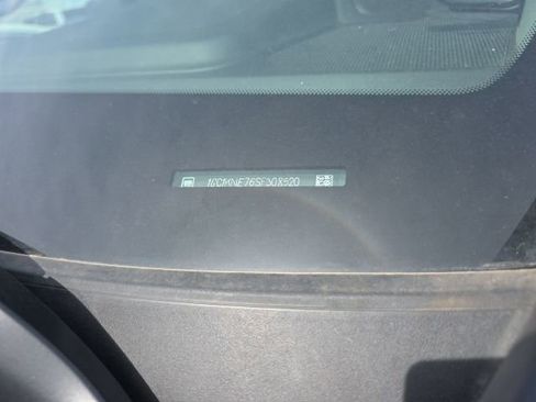 Used 2025 Chevrolet Silverado 2500 LT w/ Convenience Package image 9