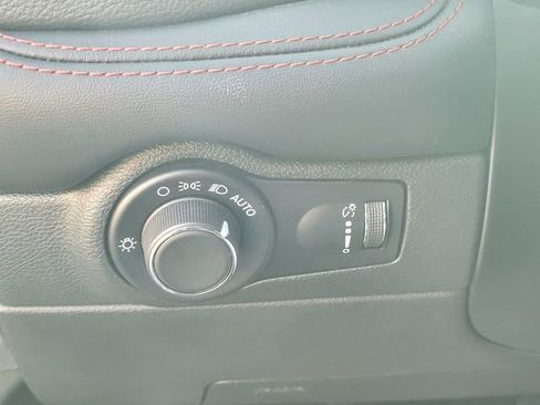 Used 2025 Dodge Durango GT image 26