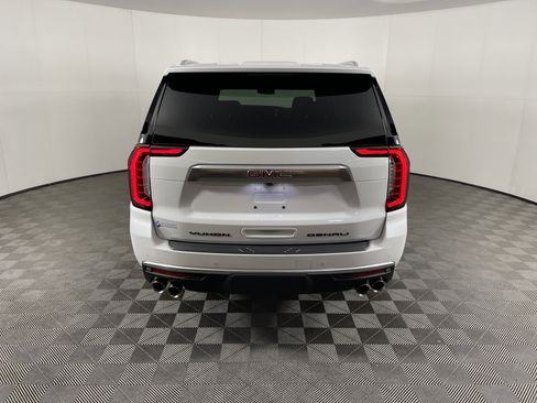 Used 2024 GMC Yukon XL Denali w/ Max Trailering Package image 4