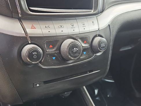 Used 2017 Dodge Journey SE FWD image 23