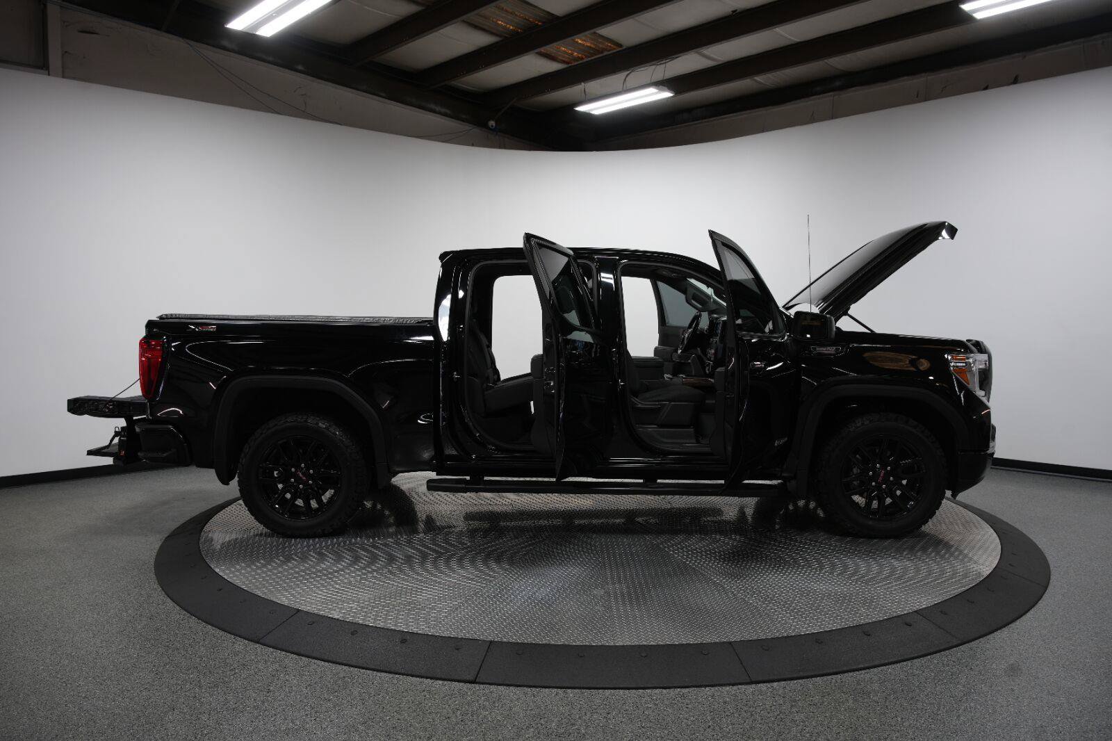 Certified 2022 GMC Sierra 1500 Elevation w/ Preferred Package AWD/4WD image 11