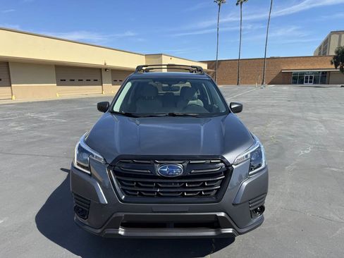 Used 2022 Subaru Forester w/ Popular Package #1 AWD/4WD image 2