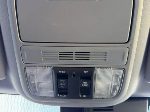Used 2019 Honda Pilot EX-L image 28