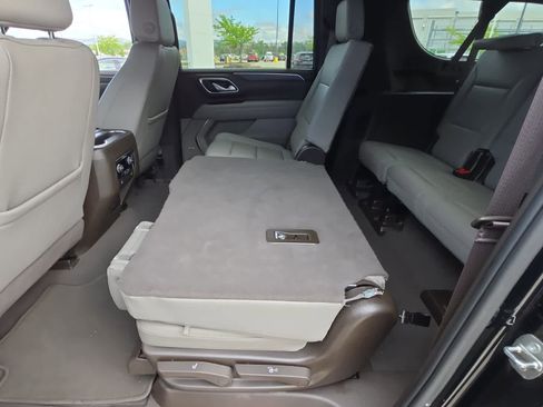 Used 2023 Chevrolet Suburban LT AWD/4WD image 44