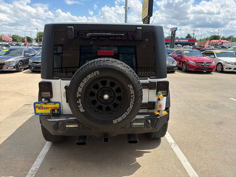 Used 2015 Jeep Wrangler Sport AWD/4WD image 6