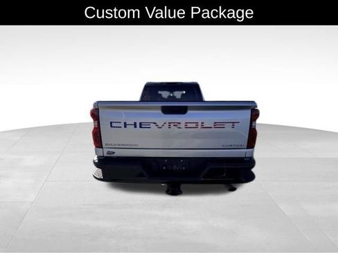 Used 2023 Chevrolet Silverado 2500 Custom w/ Custom Value Package image 6