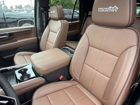 New 2026 Chevrolet Tahoe High Country AWD/4WD image 4