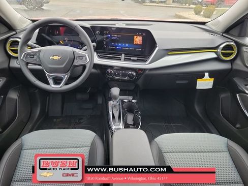 New 2026 Chevrolet Trax LT w/ Driver Confidence Package image 9