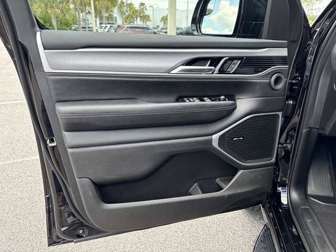 New 2026 Jeep Grand Wagoneer Limited AWD/4WD image 18