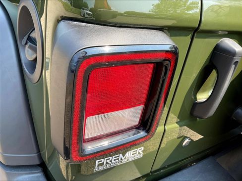 Used 2020 Jeep Wrangler Sport AWD/4WD image 24