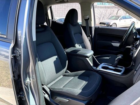 Used 2022 Chevrolet Colorado LT w/ Safety Package image 6