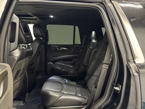 Used 2019 Cadillac Escalade Platinum AWD/4WD image 30