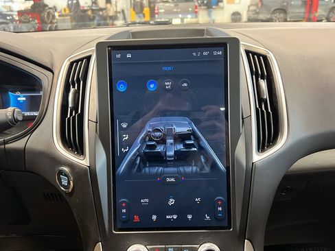 Used 2024 Ford Edge SEL w/ Convenience Package image 24