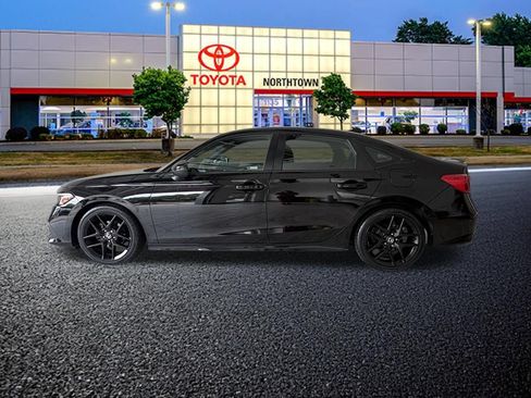 Used 2024 Honda Civic Sport image 2