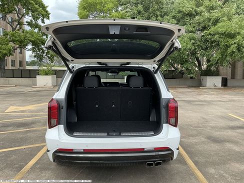 Used 2024 Hyundai Palisade Calligraphy image 12