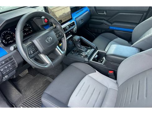 Used 2026 Toyota Tacoma TRD Off-Road w/ TRD Off Road Upgrade Package AWD/4WD image 10