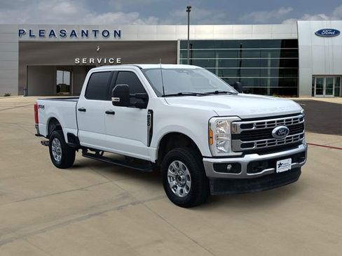 Certified 2024 Ford F250 XLT w/ FX4 Off-Road Package AWD/4WD image 7