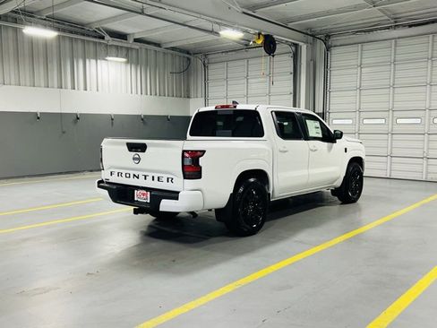 New 2026 Nissan Frontier SV w/ All-Weather Content Package image 15