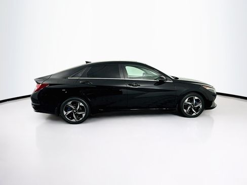 Used 2022 Hyundai Elantra SEL w/ Convenience + Premium Package FWD image 10