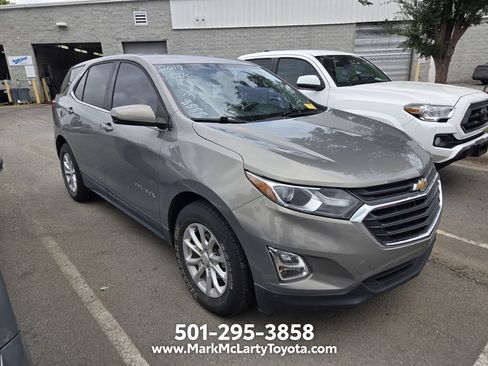 Used 2019 Chevrolet Equinox LT FWD image 3