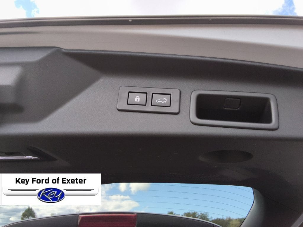 Used 2025 Subaru Forester Premium AWD/4WD image 16