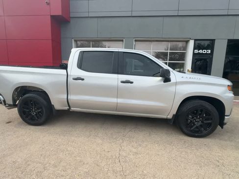 Used 2020 Chevrolet Silverado 1500 Custom w/ Infotainment Package image 9