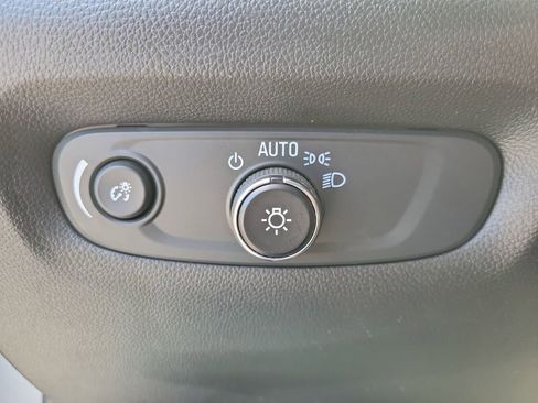 Used 2023 Chevrolet Traverse LT w/ LPO, Floor Liner Package AWD/4WD image 23