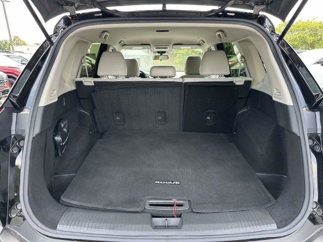 Used 2023 Nissan Rogue SV AWD/4WD image 13