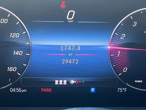 Used 2025 Mercedes-Benz GLB 250 4MATIC image 41