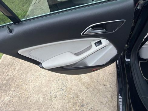 Used 2019 Mercedes-Benz CLA 250 image 30
