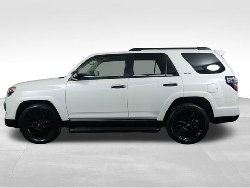 Used 2021 Toyota 4Runner Nightshade AWD/4WD image 6