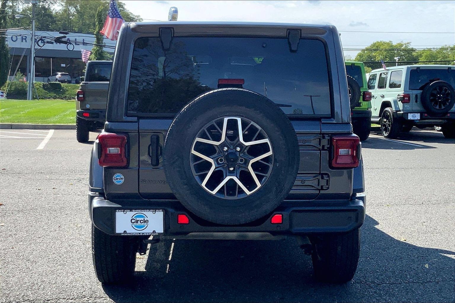 Certified 2025 Jeep Wrangler Unlimited Sahara w/ Safety Group AWD/4WD image 4