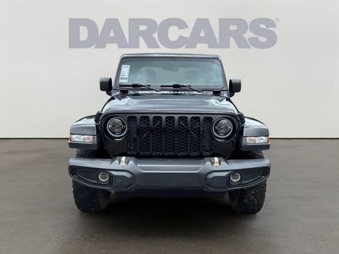 Used 2023 Jeep Gladiator Sport AWD/4WD image 2