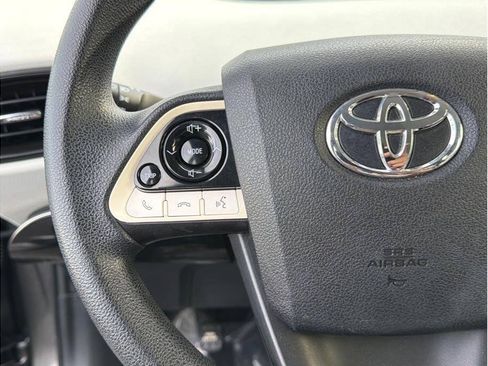 Used 2016 Toyota Prius Two FWD image 9
