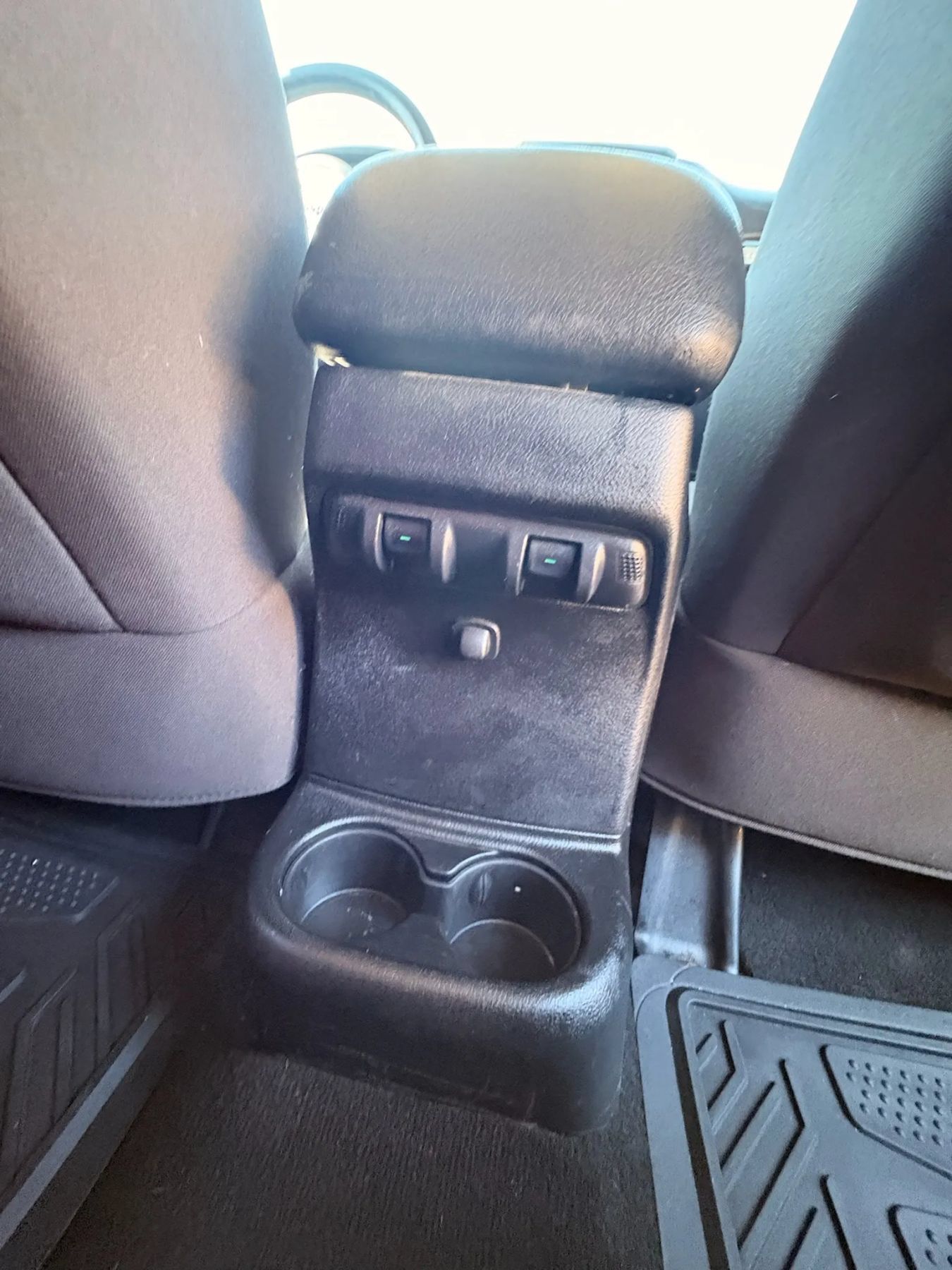 Used 2013 Jeep Wrangler Unlimited Sahara AWD/4WD image 32