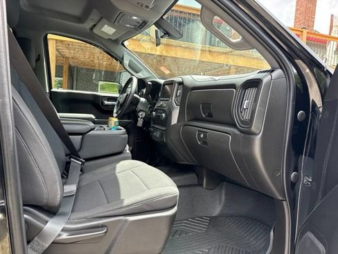 Used 2021 Chevrolet Silverado 1500 Custom Trail Boss w/ Midnight Edition AWD/4WD image 16
