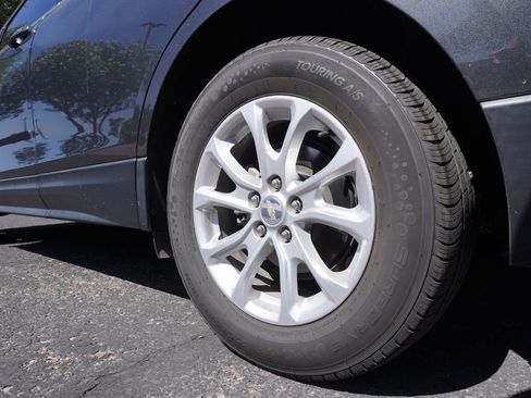 Used 2020 Chevrolet Equinox LT FWD image 7
